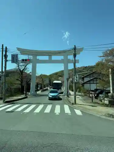 宝登山神社の{uncategorized: "未分類", other: "その他", undefined: "問題あり", building: "その他建物", grave: "お墓", sacred_gate: "鳥居", guardian: "狛犬", statue: "像", buddha: "仏像", history: "歴史", nature: "自然", garden: "庭園", animal: "動物", pagoda: "塔", temizu: "手水舎", mountain_gate: "山門・神門", sanctuary: "本殿・本堂", subordinate: "末社・摂社", art: "芸術", scenery: "景色", jizo: "地蔵", ema: "絵馬", goshuin: "御朱印", omikuji: "おみくじ", items: "授与品その他", amulet: "お守り", goshuincho: "御朱印帳", eats: "食事", festival: "お祭り", votive_dance: "神楽", shichigosan: "七五三参", wedding: "結婚式", experience: "体験その他", initially: "初詣", around: "周辺", anti_infection: "感染症対策"}