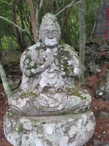 無戸室浅間神社(船津胎内神社)の仏像