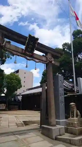 海老江八坂神社の鳥居