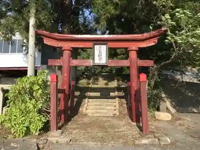 黒鳥観音の鳥居