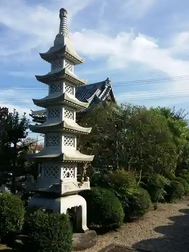 西光寺の塔