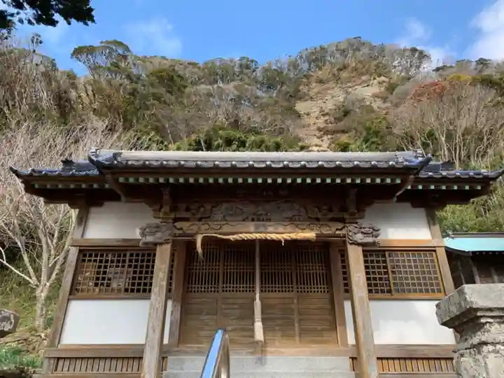 八幡神社の本殿・本堂