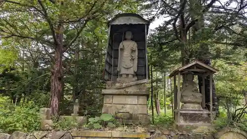 景勝寺の像