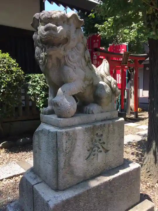 諏訪神社の狛犬