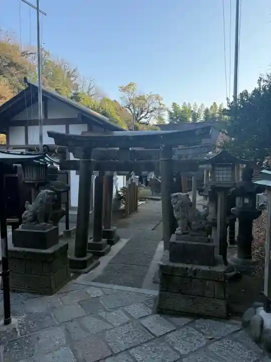 銭洗弁財天宇賀福神社の{uncategorized: "未分類", other: "その他", undefined: "問題あり", building: "その他建物", grave: "お墓", sacred_gate: "鳥居", guardian: "狛犬", statue: "像", buddha: "仏像", history: "歴史", nature: "自然", garden: "庭園", animal: "動物", pagoda: "塔", temizu: "手水舎", mountain_gate: "山門・神門", sanctuary: "本殿・本堂", subordinate: "末社・摂社", art: "芸術", scenery: "景色", jizo: "地蔵", ema: "絵馬", goshuin: "御朱印", omikuji: "おみくじ", items: "授与品その他", amulet: "お守り", goshuincho: "御朱印帳", eats: "食事", festival: "お祭り", votive_dance: "神楽", shichigosan: "七五三参", wedding: "結婚式", experience: "体験その他", initially: "初詣", around: "周辺", anti_infection: "感染症対策"}