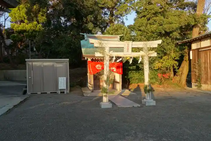 石屋神社の末社・摂社