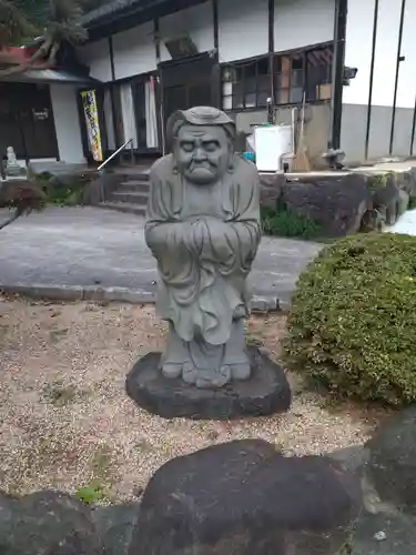 観音寺の像