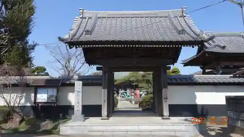 長泉寺の山門