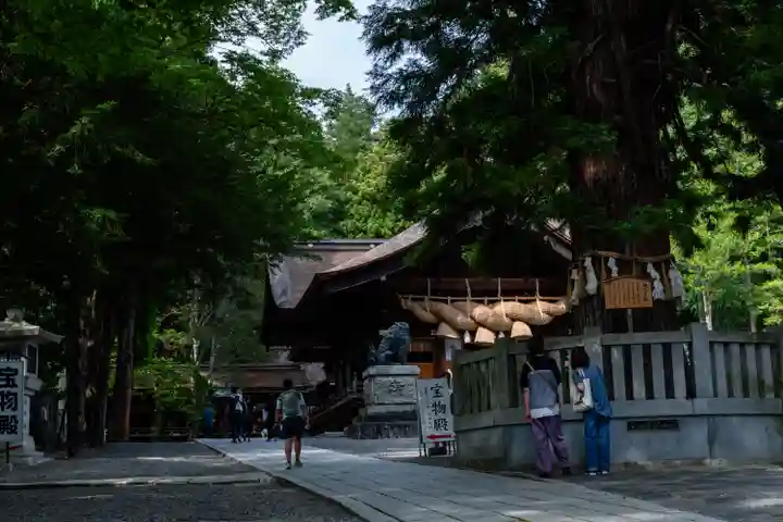 諏訪大社下社秋宮(長野県)