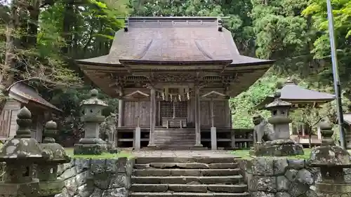 配志和神社の本殿