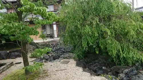 青宮寺の庭園