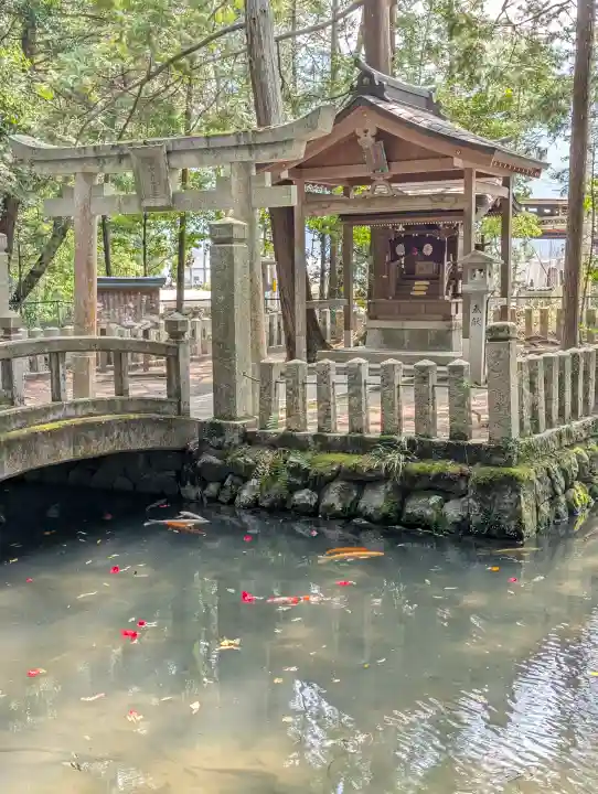 伊和神社の{uncategorized: "未分類", other: "その他", undefined: "問題あり", building: "その他建物", grave: "お墓", sacred_gate: "鳥居", guardian: "狛犬", statue: "像", buddha: "仏像", history: "歴史", nature: "自然", garden: "庭園", animal: "動物", pagoda: "塔", temizu: "手水舎", mountain_gate: "山門・神門", sanctuary: "本殿・本堂", subordinate: "末社・摂社", art: "芸術", scenery: "景色", jizo: "地蔵", ema: "絵馬", goshuin: "御朱印", omikuji: "おみくじ", items: "授与品その他", amulet: "お守り", goshuincho: "御朱印帳", eats: "食事", festival: "お祭り", votive_dance: "神楽", shichigosan: "七五三参", wedding: "結婚式", experience: "体験その他", initially: "初詣", around: "周辺", anti_infection: "感染症対策"}