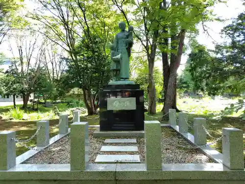 北海道護國神社の像