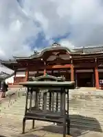 一畑山薬師寺 岡崎本堂の{uncategorized: "未分類", other: "その他", undefined: "問題あり", building: "その他建物", grave: "お墓", sacred_gate: "鳥居", guardian: "狛犬", statue: "像", buddha: "仏像", history: "歴史", nature: "自然", garden: "庭園", animal: "動物", pagoda: "塔", temizu: "手水舎", mountain_gate: "山門・神門", sanctuary: "本殿・本堂", subordinate: "末社・摂社", art: "芸術", scenery: "景色", jizo: "地蔵", ema: "絵馬", goshuin: "御朱印", omikuji: "おみくじ", items: "授与品その他", amulet: "お守り", goshuincho: "御朱印帳", eats: "食事", festival: "お祭り", votive_dance: "神楽", shichigosan: "七五三参", wedding: "結婚式", experience: "体験その他", initially: "初詣", around: "周辺", anti_infection: "感染症対策"}