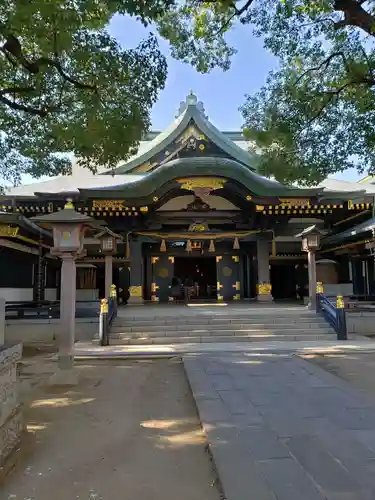 穴八幡宮の本殿・本堂