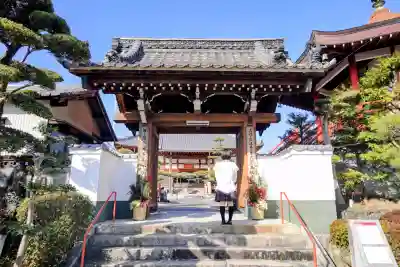 三河三弘法第二番　西福寺の山門・神門