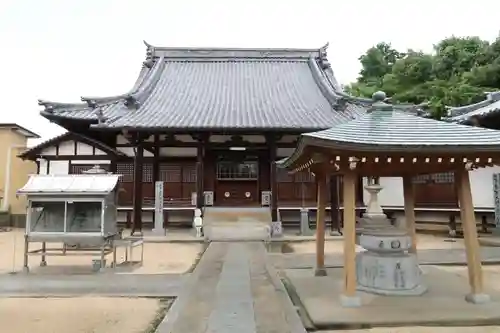 国分寺の本殿・本堂