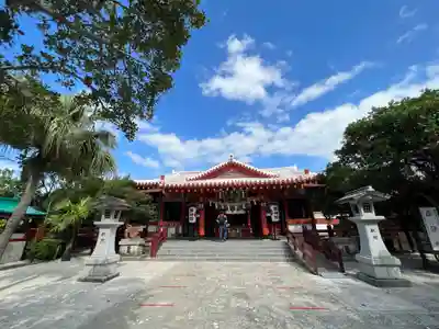 波上宮の本殿・本堂