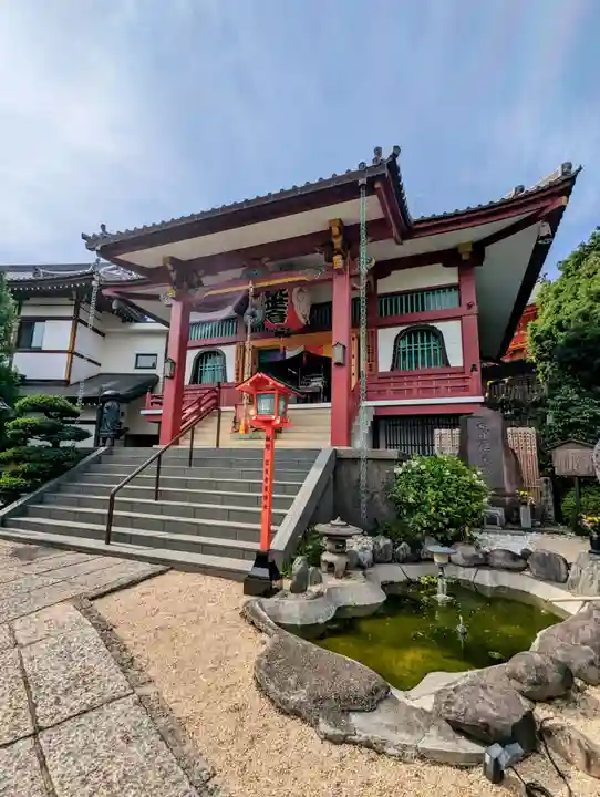 放生寺の本殿・本堂