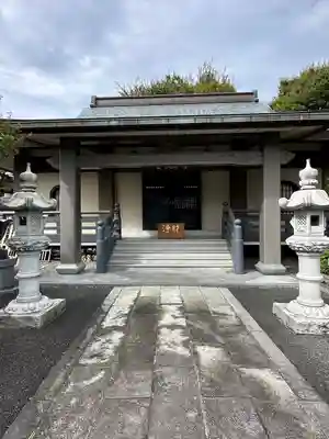 高西寺の本殿・本堂
