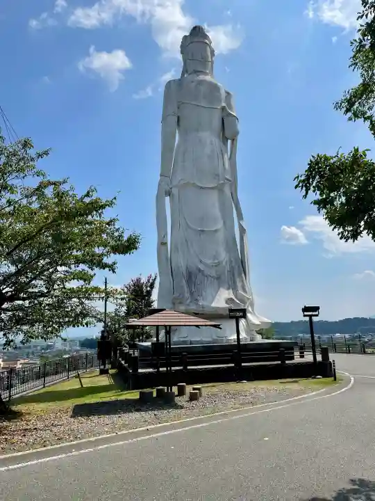 韮崎平和観音(山梨県)