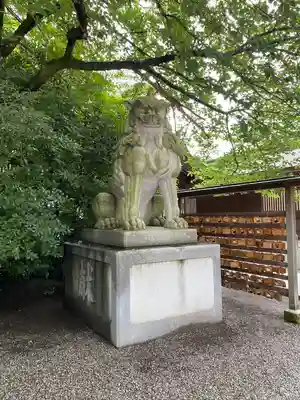寒川神社の狛犬