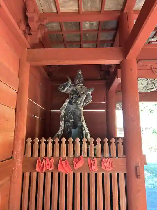 那古寺の像