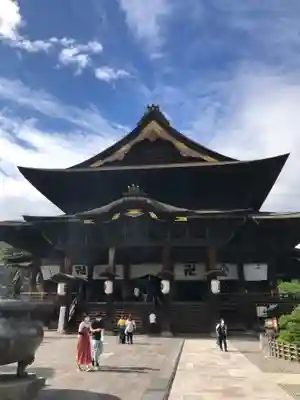 善光寺の本殿・本堂