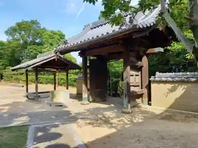 勝福寺の山門・神門