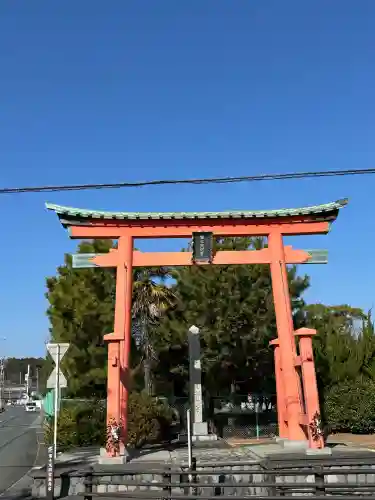 冨士浅間宮の{uncategorized: "未分類", other: "その他", undefined: "問題あり", building: "その他建物", grave: "お墓", sacred_gate: "鳥居", guardian: "狛犬", statue: "像", buddha: "仏像", history: "歴史", nature: "自然", garden: "庭園", animal: "動物", pagoda: "塔", temizu: "手水舎", mountain_gate: "山門・神門", sanctuary: "本殿・本堂", subordinate: "末社・摂社", art: "芸術", scenery: "景色", jizo: "地蔵", ema: "絵馬", goshuin: "御朱印", omikuji: "おみくじ", items: "授与品その他", amulet: "お守り", goshuincho: "御朱印帳", eats: "食事", festival: "お祭り", votive_dance: "神楽", shichigosan: "七五三参", wedding: "結婚式", experience: "体験その他", initially: "初詣", around: "周辺", anti_infection: "感染症対策"}