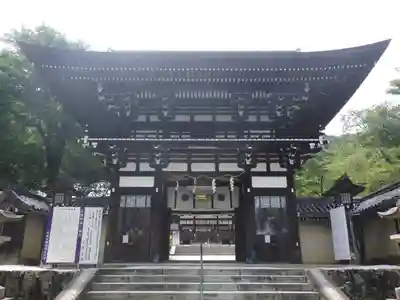 松尾大社の山門・神門