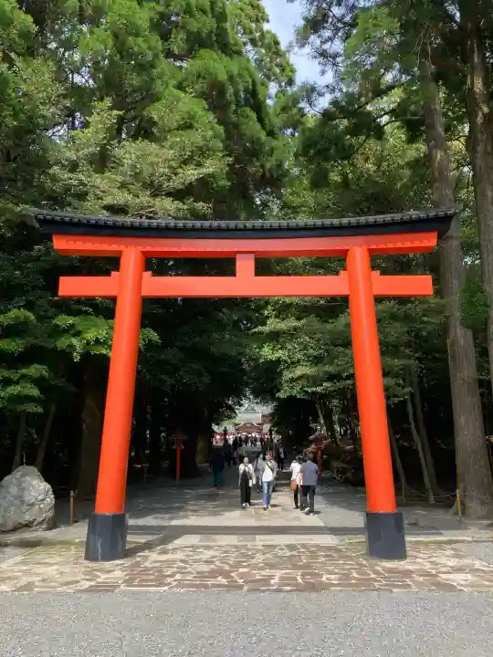 霧島神宮の{uncategorized: "未分類", other: "その他", undefined: "問題あり", building: "その他建物", grave: "お墓", sacred_gate: "鳥居", guardian: "狛犬", statue: "像", buddha: "仏像", history: "歴史", nature: "自然", garden: "庭園", animal: "動物", pagoda: "塔", temizu: "手水舎", mountain_gate: "山門・神門", sanctuary: "本殿・本堂", subordinate: "末社・摂社", art: "芸術", scenery: "景色", jizo: "地蔵", ema: "絵馬", goshuin: "御朱印", omikuji: "おみくじ", items: "授与品その他", amulet: "お守り", goshuincho: "御朱印帳", eats: "食事", festival: "お祭り", votive_dance: "神楽", shichigosan: "七五三参", wedding: "結婚式", experience: "体験その他", initially: "初詣", around: "周辺", anti_infection: "感染症対策"}