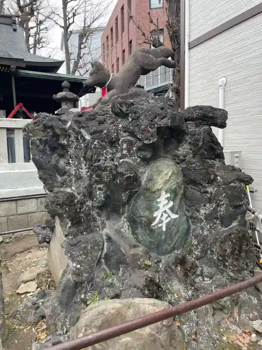 橋戸稲荷神社の{uncategorized: "未分類", other: "その他", undefined: "問題あり", building: "その他建物", grave: "お墓", sacred_gate: "鳥居", guardian: "狛犬", statue: "像", buddha: "仏像", history: "歴史", nature: "自然", garden: "庭園", animal: "動物", pagoda: "塔", temizu: "手水舎", mountain_gate: "山門・神門", sanctuary: "本殿・本堂", subordinate: "末社・摂社", art: "芸術", scenery: "景色", jizo: "地蔵", ema: "絵馬", goshuin: "御朱印", omikuji: "おみくじ", items: "授与品その他", amulet: "お守り", goshuincho: "御朱印帳", eats: "食事", festival: "お祭り", votive_dance: "神楽", shichigosan: "七五三参", wedding: "結婚式", experience: "体験その他", initially: "初詣", around: "周辺", anti_infection: "感染症対策"}