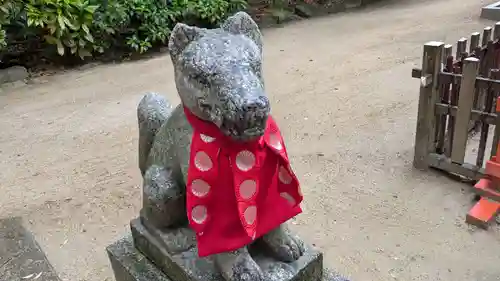 荒熊白髭稲荷神社の狛犬