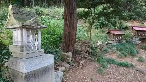 三柱神社(駒場町)の末社