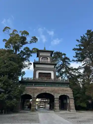 尾山神社の{uncategorized: "未分類", other: "その他", undefined: "問題あり", building: "その他建物", grave: "お墓", sacred_gate: "鳥居", guardian: "狛犬", statue: "像", buddha: "仏像", history: "歴史", nature: "自然", garden: "庭園", animal: "動物", pagoda: "塔", temizu: "手水舎", mountain_gate: "山門・神門", sanctuary: "本殿・本堂", subordinate: "末社・摂社", art: "芸術", scenery: "景色", jizo: "地蔵", ema: "絵馬", goshuin: "御朱印", omikuji: "おみくじ", items: "授与品その他", amulet: "お守り", goshuincho: "御朱印帳", eats: "食事", festival: "お祭り", votive_dance: "神楽", shichigosan: "七五三参", wedding: "結婚式", experience: "体験その他", initially: "初詣", around: "周辺", anti_infection: "感染症対策"}