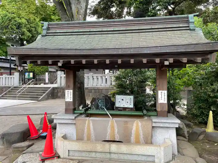 桐ヶ谷氷川神社の手水舎