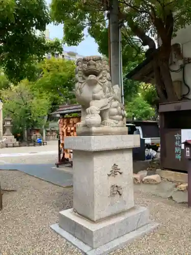 難波八阪神社の狛犬