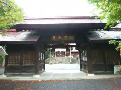 蘆別神社の山門・神門