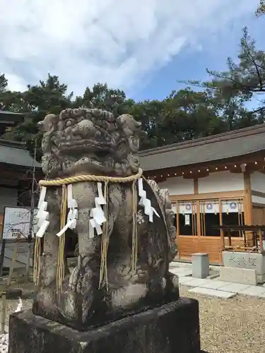 辛國神社の狛犬