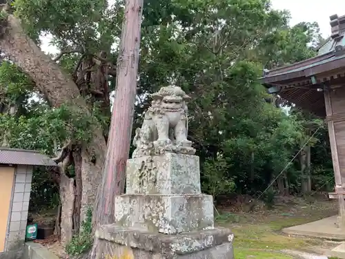 諏訪神社の狛犬