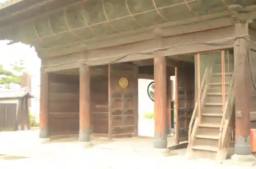 建中寺の山門