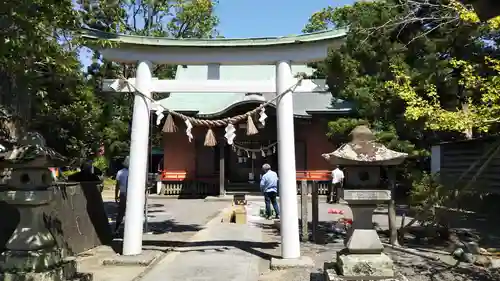 鹿苑神社の鳥居