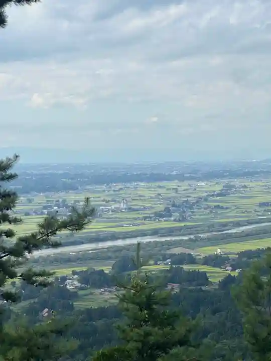 月山神社奥の院(岩手県)
