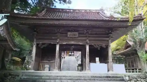 明石寺の山門