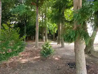 富岡神社の庭園
