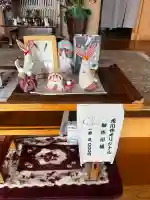 兎川霊端寺(兎川寺)の{uncategorized: "未分類", other: "その他", undefined: "問題あり", building: "その他建物", grave: "お墓", sacred_gate: "鳥居", guardian: "狛犬", statue: "像", buddha: "仏像", history: "歴史", nature: "自然", garden: "庭園", animal: "動物", pagoda: "塔", temizu: "手水舎", mountain_gate: "山門・神門", sanctuary: "本殿・本堂", subordinate: "末社・摂社", art: "芸術", scenery: "景色", jizo: "地蔵", ema: "絵馬", goshuin: "御朱印", omikuji: "おみくじ", items: "授与品その他", amulet: "お守り", goshuincho: "御朱印帳", eats: "食事", festival: "お祭り", votive_dance: "神楽", shichigosan: "七五三参", wedding: "結婚式", experience: "体験その他", initially: "初詣", around: "周辺", anti_infection: "感染症対策"}