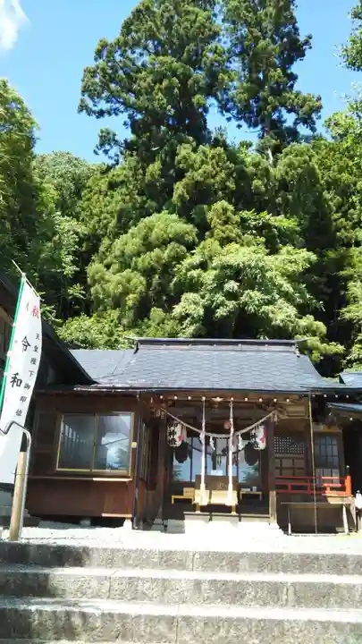 浅岸薬師神社の本殿・本堂
