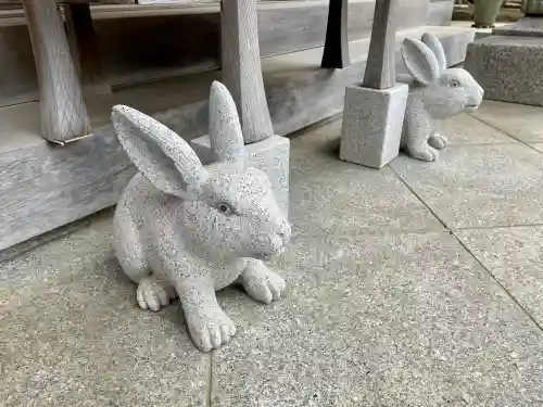 日蓮宗龍口山本龍寺の{uncategorized: "未分類", other: "その他", undefined: "問題あり", building: "その他建物", grave: "お墓", sacred_gate: "鳥居", guardian: "狛犬", statue: "像", buddha: "仏像", history: "歴史", nature: "自然", garden: "庭園", animal: "動物", pagoda: "塔", temizu: "手水舎", mountain_gate: "山門・神門", sanctuary: "本殿・本堂", subordinate: "末社・摂社", art: "芸術", scenery: "景色", jizo: "地蔵", ema: "絵馬", goshuin: "御朱印", omikuji: "おみくじ", items: "授与品その他", amulet: "お守り", goshuincho: "御朱印帳", eats: "食事", festival: "お祭り", votive_dance: "神楽", shichigosan: "七五三参", wedding: "結婚式", experience: "体験その他", initially: "初詣", around: "周辺", anti_infection: "感染症対策"}