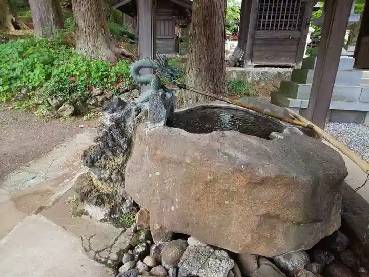 河口浅間神社の手水舎